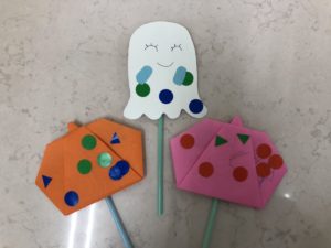 子供達が作った『おばけのステッキ』